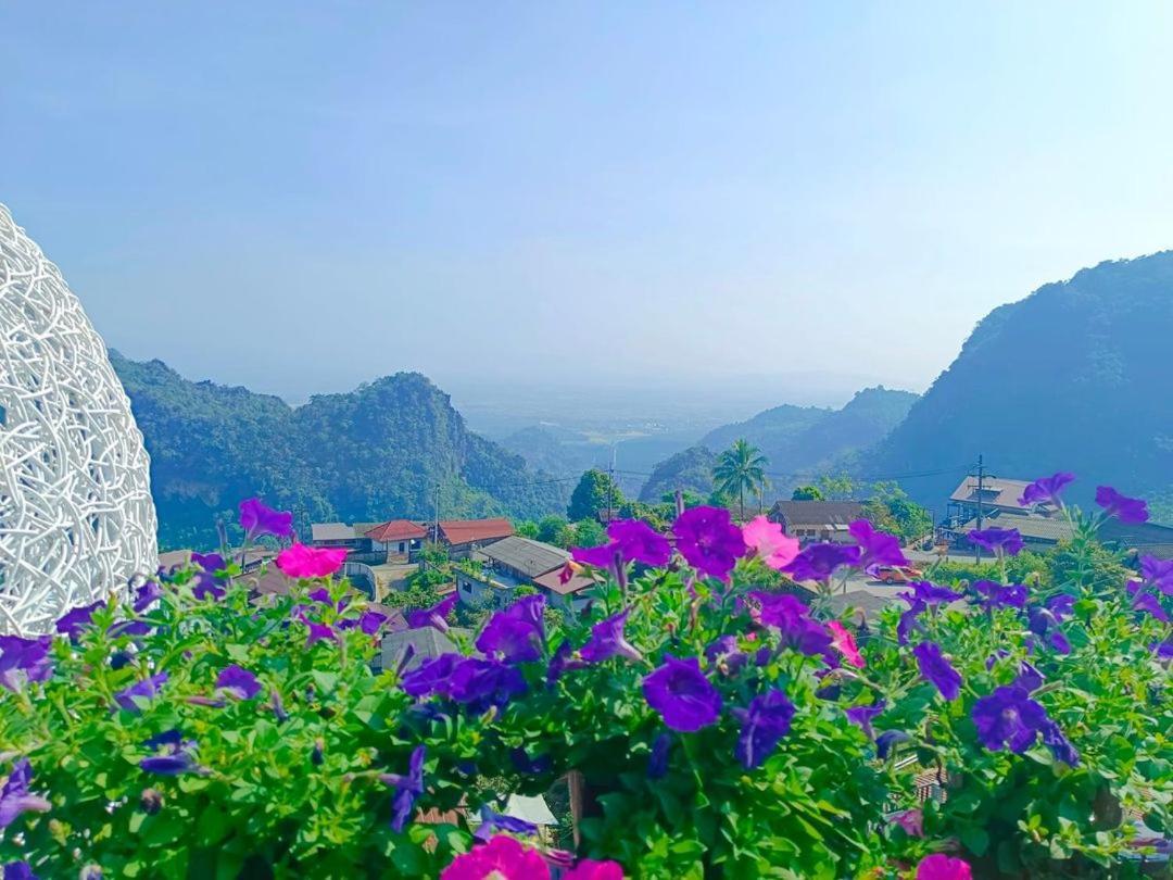 Oasis Phamee Bed & Breakfast Ban Pha Mi Exterior photo